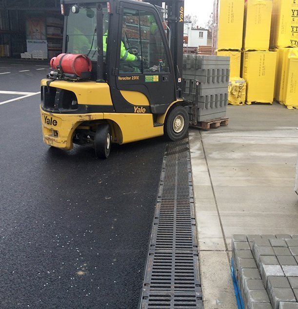 DRAINFIX CLEAN installed within a industrial yard