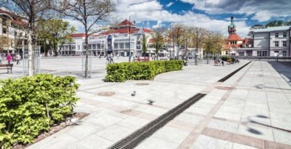 Odprowadzenie wody deszczowej w przestrzeni publicznej Plac Przyjaciół Sopotu