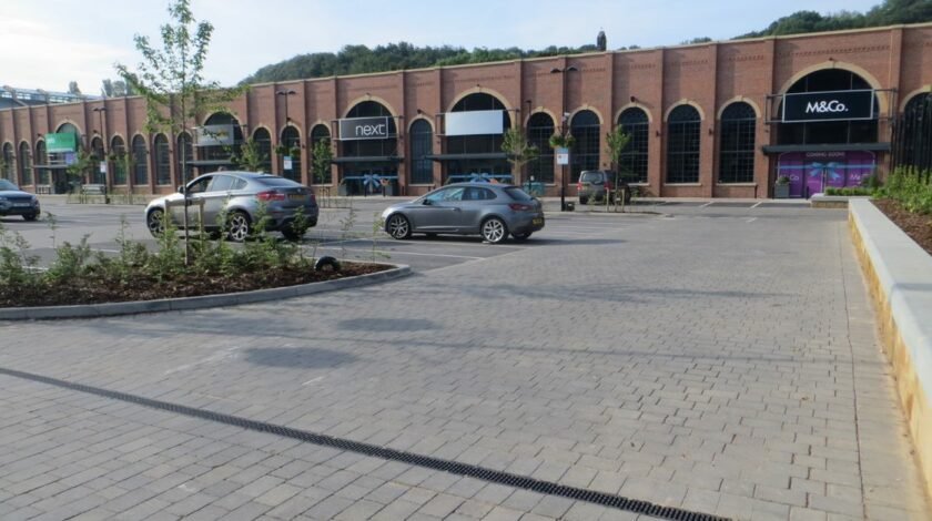 RECYFIX NC installed within Fox Valley Shopping Park car park