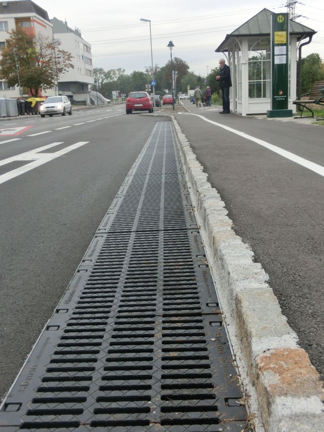 DRAINFIX CLEAN installed within roadway