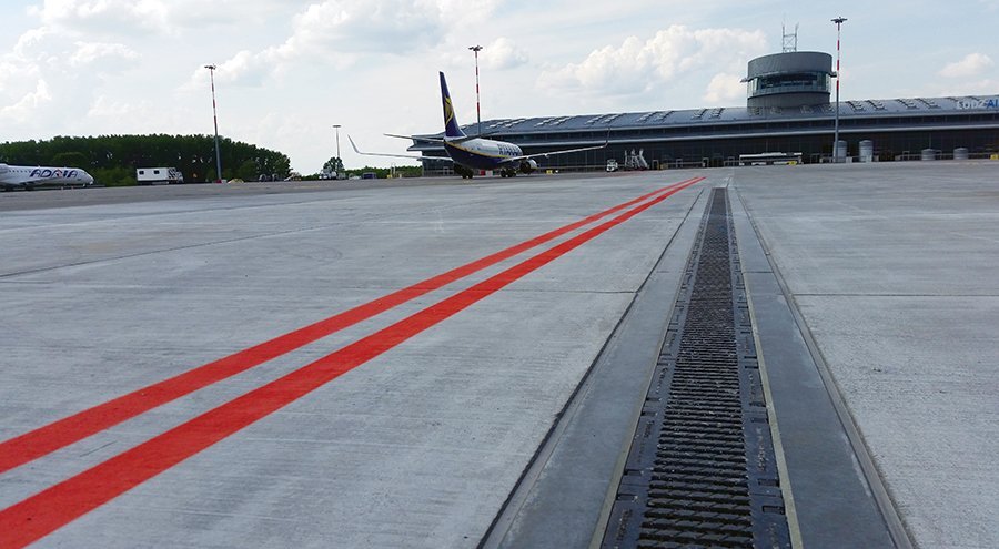 FASERFIX SUPER installato nell'aeroporto polacco