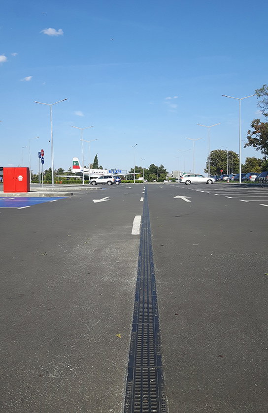 отводнителна-система-летищен-терминал-открит-паркинг