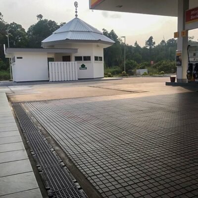 RECYFIX PRO trenches at petrol station in Brunei