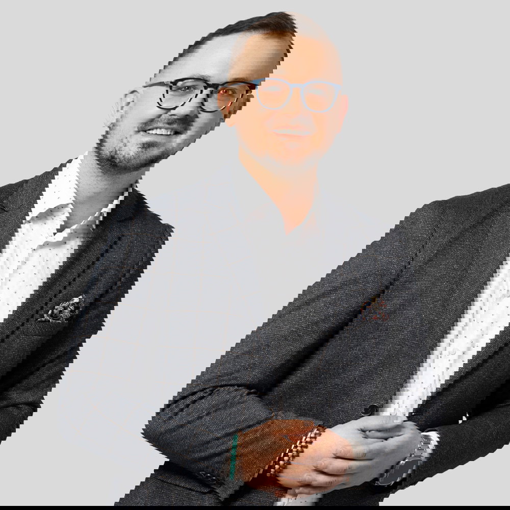 Jonasz Nastański portret biznesowy